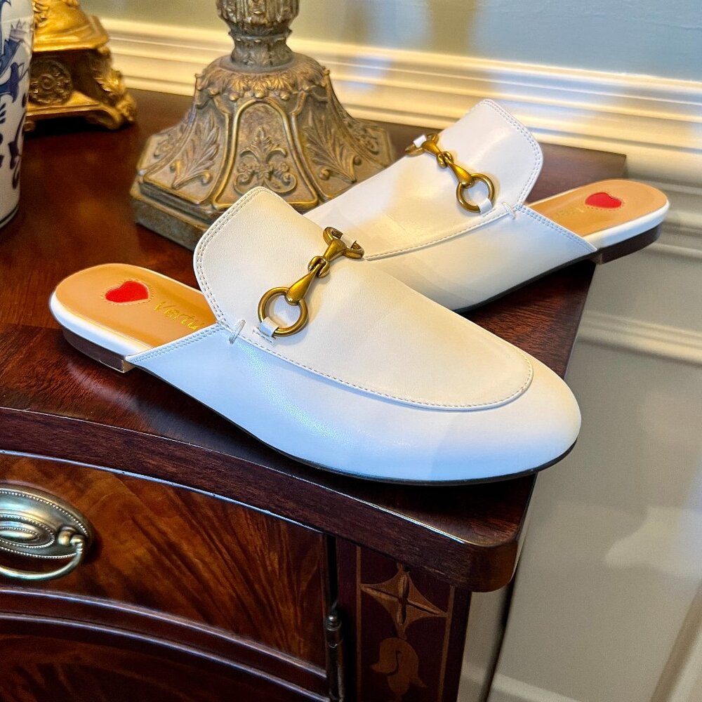 NWOB Vertundy White Horsebit Princetown Style Mules Loafers Slides Size 6.5